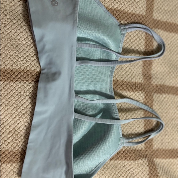 Lululemon Athletica Like a Cloud Light Support Bra - Picture 2 of 3